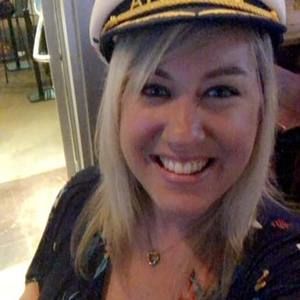 Meet your Posher, Liz